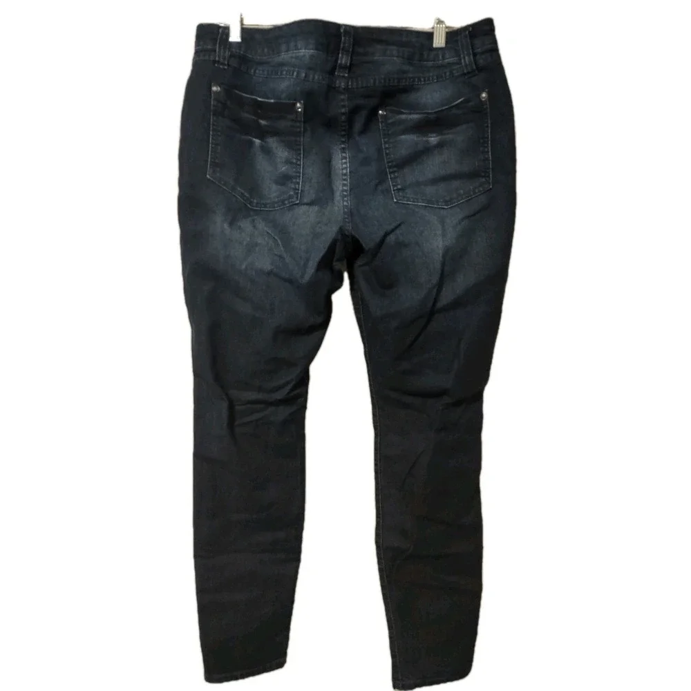 ELLE Jeans Women's 16R Stretch Tapered Leg Blue Denim Pants‎  Whiskering Pockets